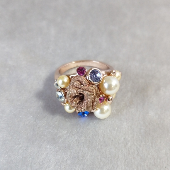 🍒NWOT🍒 STATEMENT RING - Picture 5 of 6